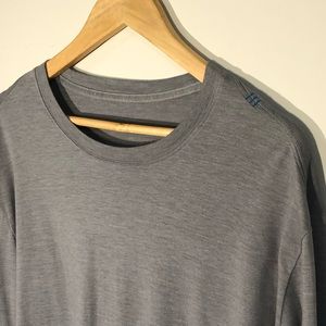 Men’s long sleeve Lululemon shirt.